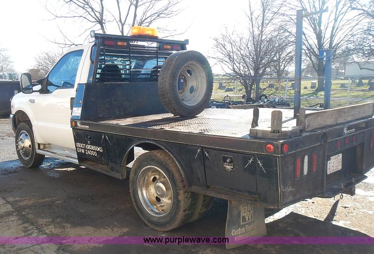 image for item L3595 1999 Ford F450 Super Duty flatbed truck