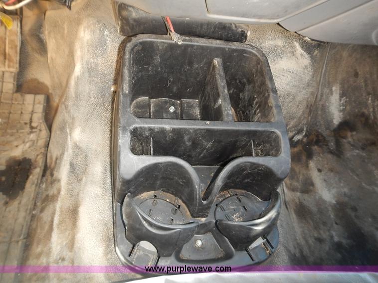 image for item L3595 1999 Ford F450 Super Duty flatbed truck