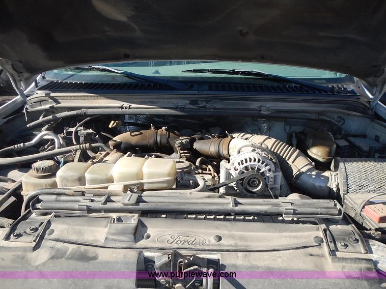 image for item L3595 1999 Ford F450 Super Duty flatbed truck