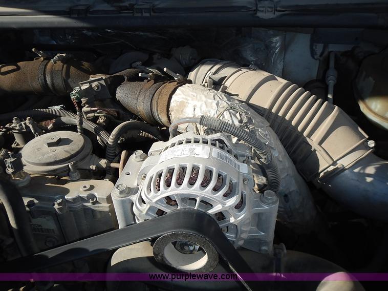 image for item L3595 1999 Ford F450 Super Duty flatbed truck