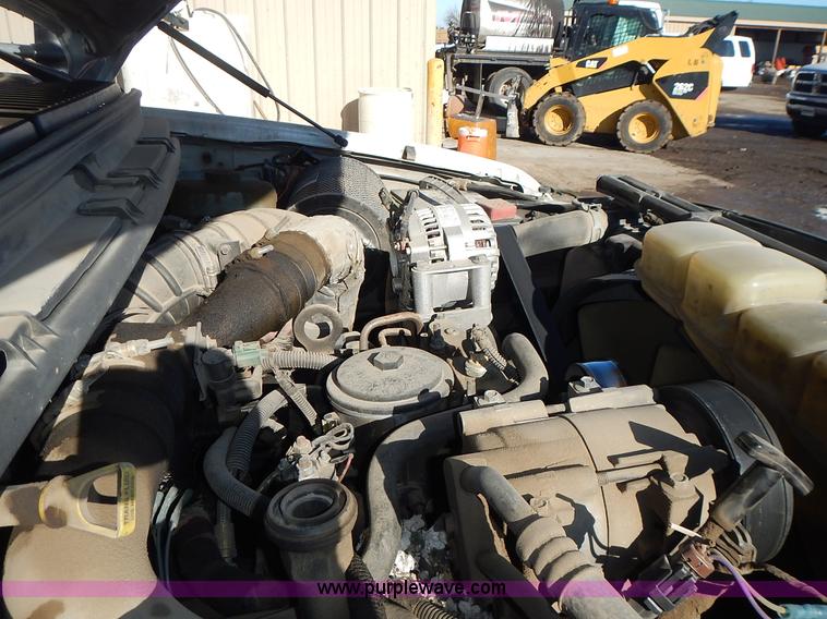 image for item L3595 1999 Ford F450 Super Duty flatbed truck