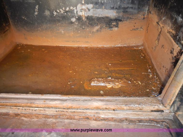 image for item L3595 1999 Ford F450 Super Duty flatbed truck