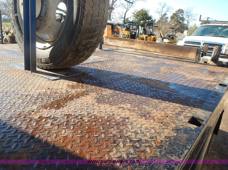 image for item L3595 1999 Ford F450 Super Duty flatbed truck