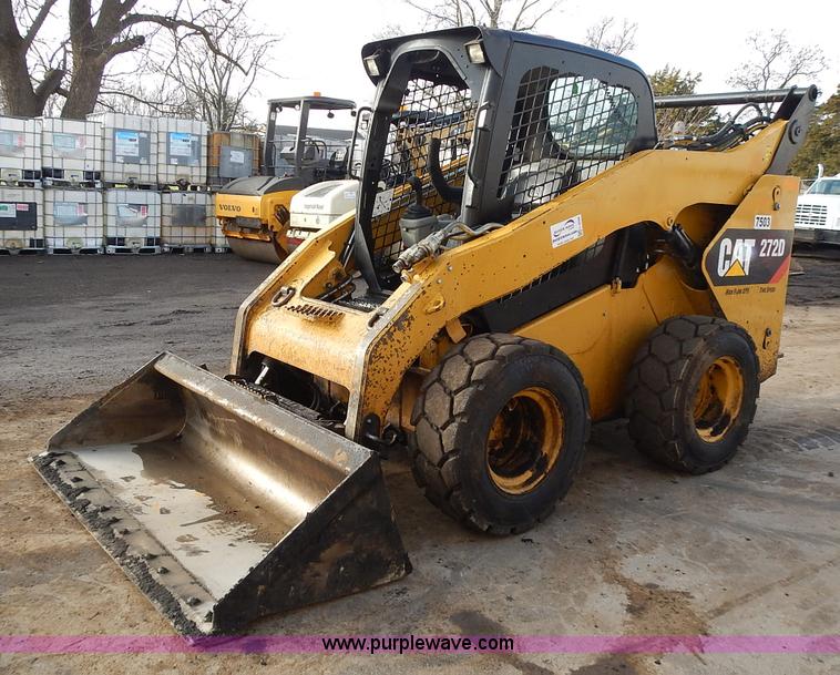 image for item L3598 Caterpillar 272D skid steer