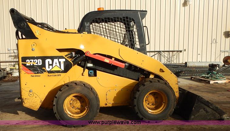 image for item L3598 Caterpillar 272D skid steer