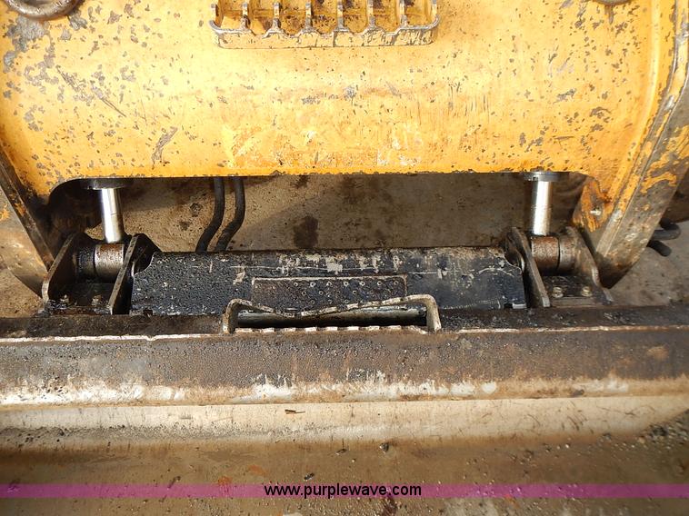 image for item L3598 Caterpillar 272D skid steer