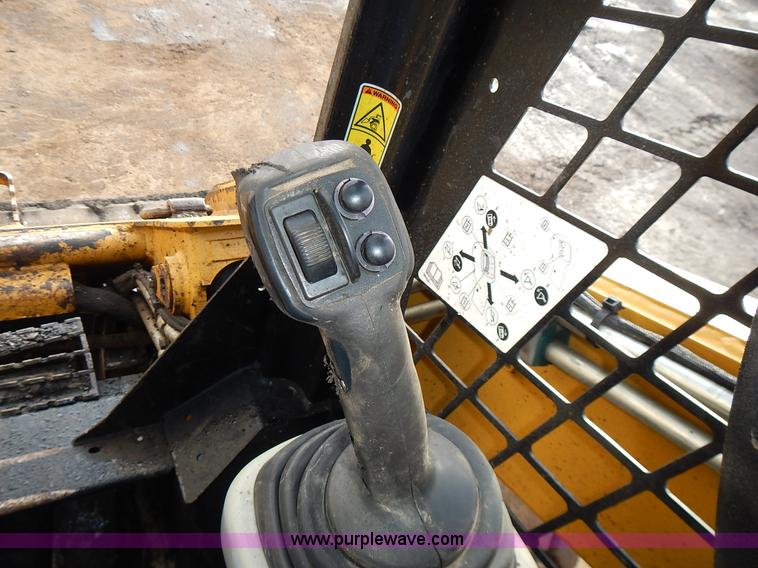 image for item L3598 Caterpillar 272D skid steer