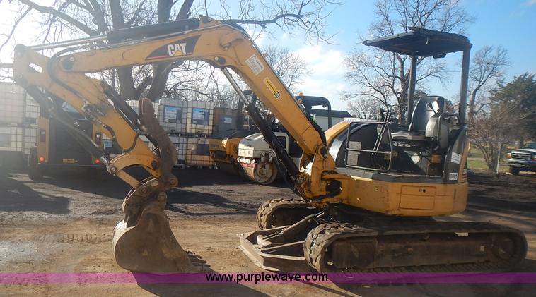 image for item L3599 2006 Caterpillar 304CR mini excavator