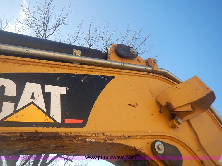 image for item L3599 2006 Caterpillar 304CR mini excavator