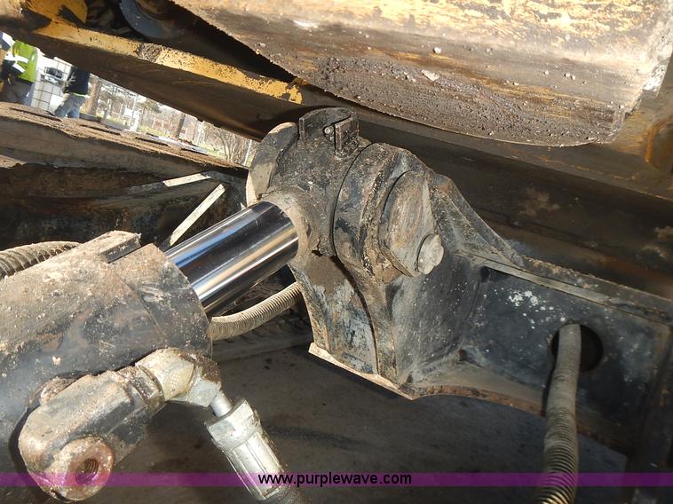 image for item L3599 2006 Caterpillar 304CR mini excavator