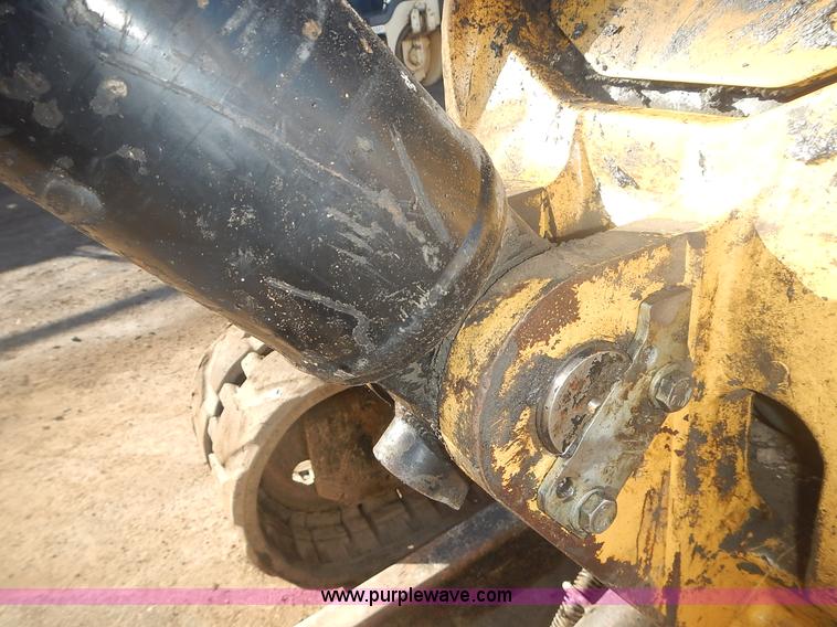 image for item L3599 2006 Caterpillar 304CR mini excavator