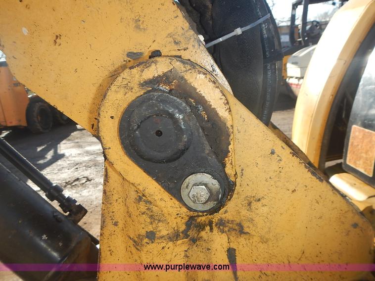 image for item L3599 2006 Caterpillar 304CR mini excavator
