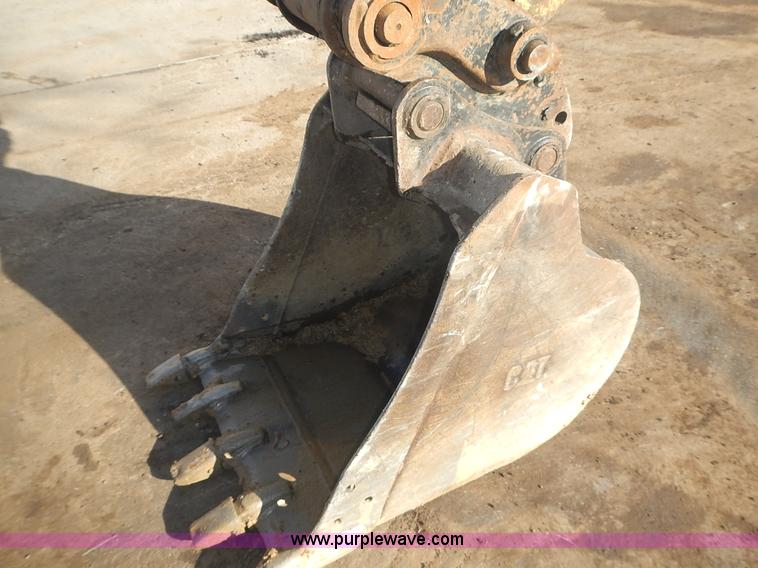 image for item L3599 2006 Caterpillar 304CR mini excavator