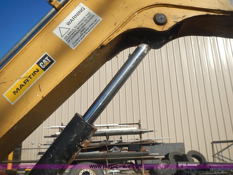 image for item L3599 2006 Caterpillar 304CR mini excavator