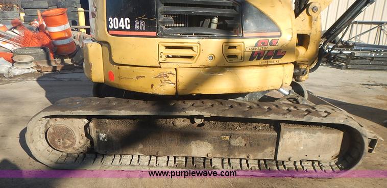 image for item L3599 2006 Caterpillar 304CR mini excavator