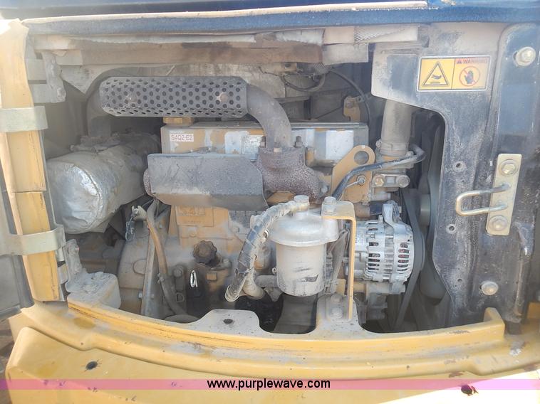 image for item L3599 2006 Caterpillar 304CR mini excavator