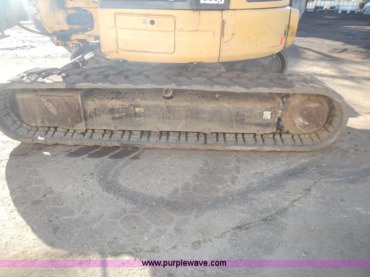 image for item L3599 2006 Caterpillar 304CR mini excavator