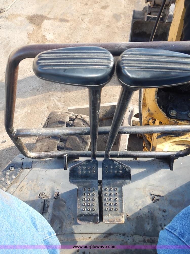 image for item L3599 2006 Caterpillar 304CR mini excavator