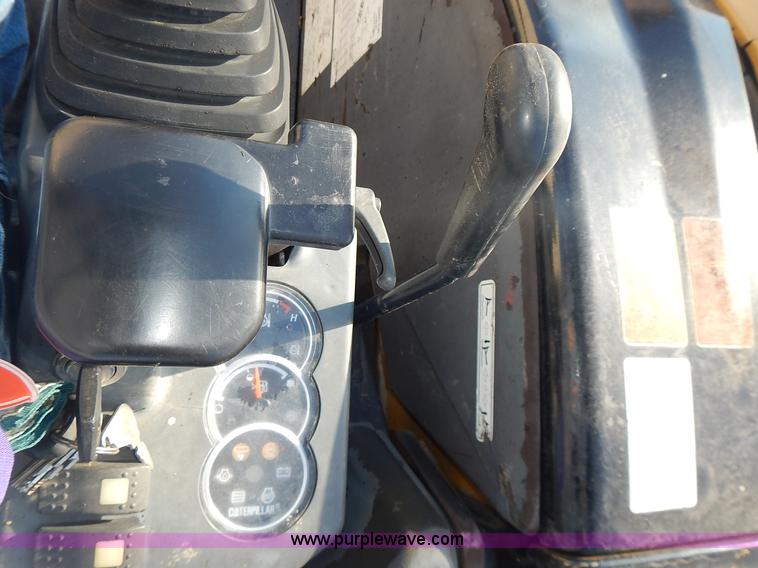 image for item L3599 2006 Caterpillar 304CR mini excavator