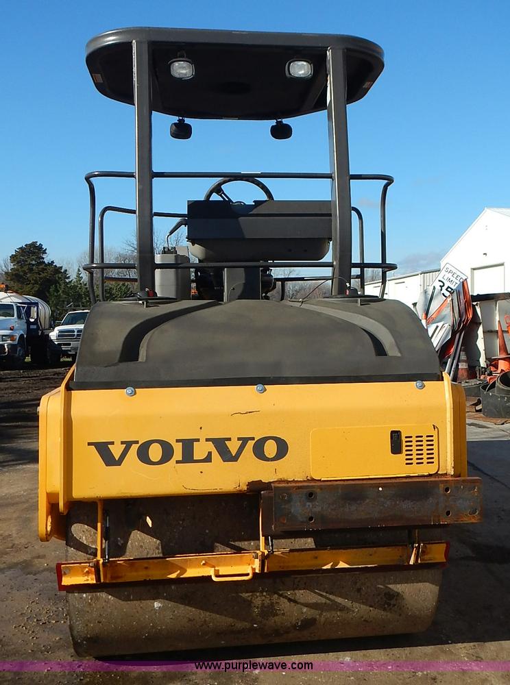 image for item L3600 Volvo DD70HF double drum roller