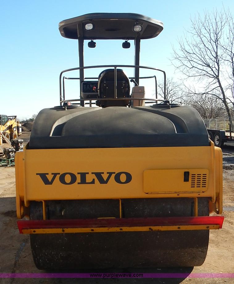 image for item L3600 Volvo DD70HF double drum roller