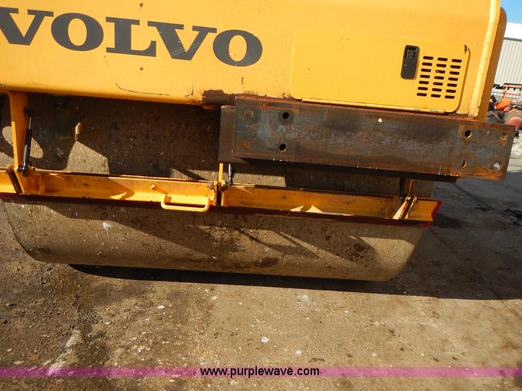 image for item L3600 Volvo DD70HF double drum roller