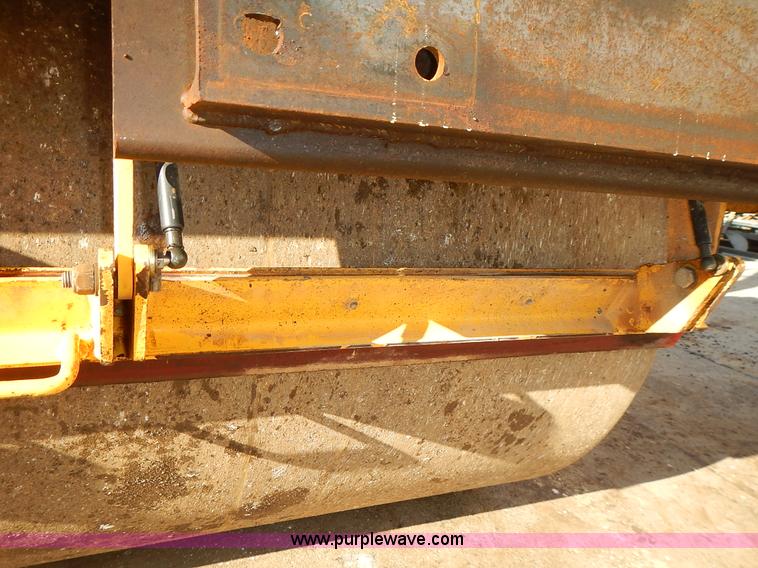 image for item L3600 Volvo DD70HF double drum roller