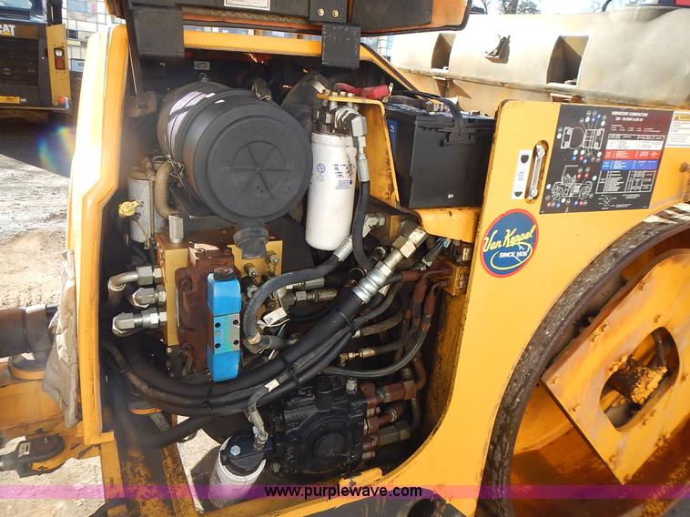 image for item L3600 Volvo DD70HF double drum roller