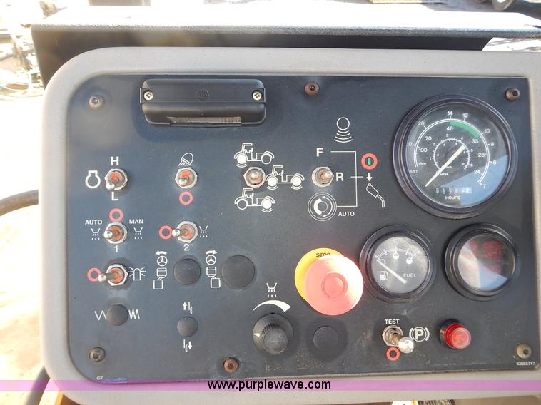 image for item L3600 Volvo DD70HF double drum roller