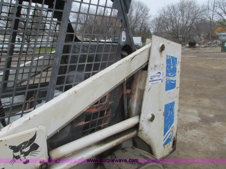 image for item L3894 1988 Bobcat 743 skid steer