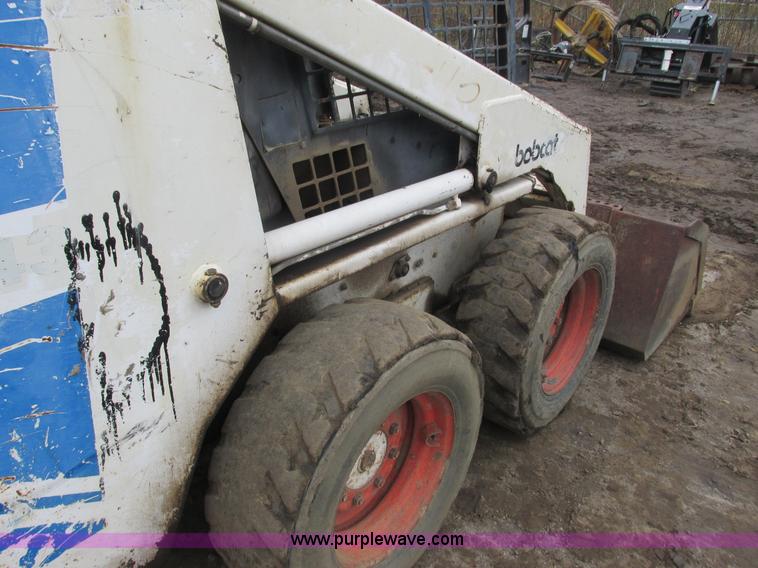 image for item L3894 1988 Bobcat 743 skid steer
