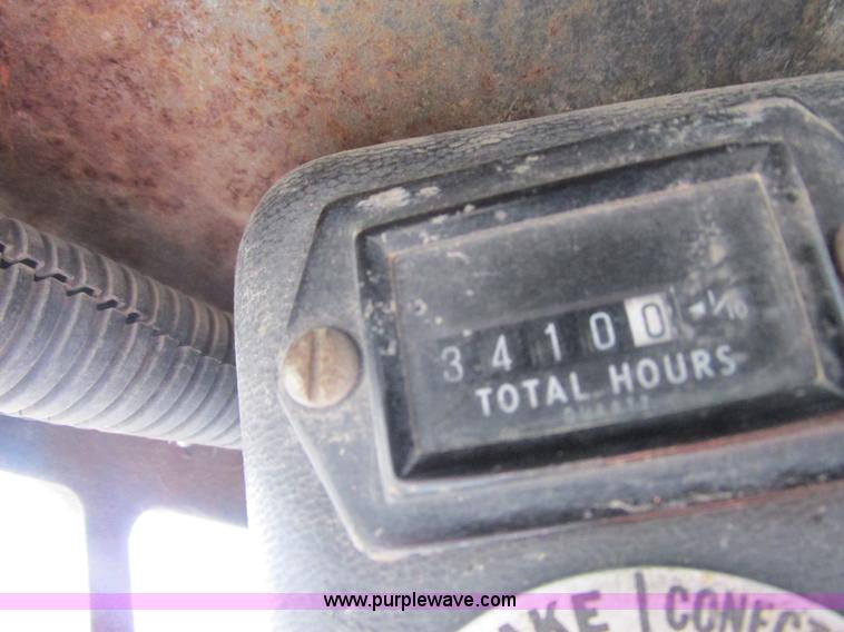 image for item L3894 1988 Bobcat 743 skid steer