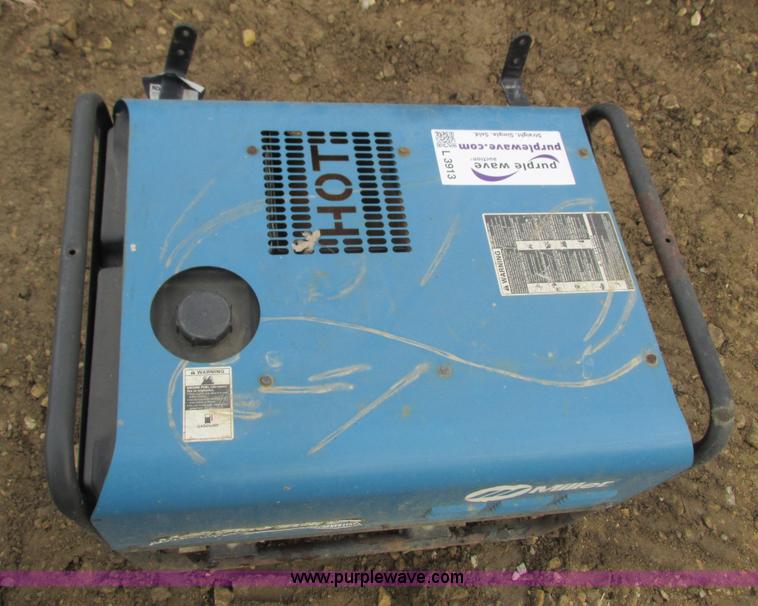 image for item L3913 Miller Blue Star DX185 welder/generator
