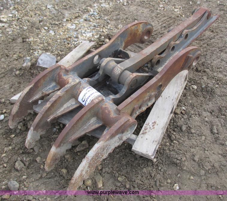 image for item L3914 ACS TXC225 excavator thumb