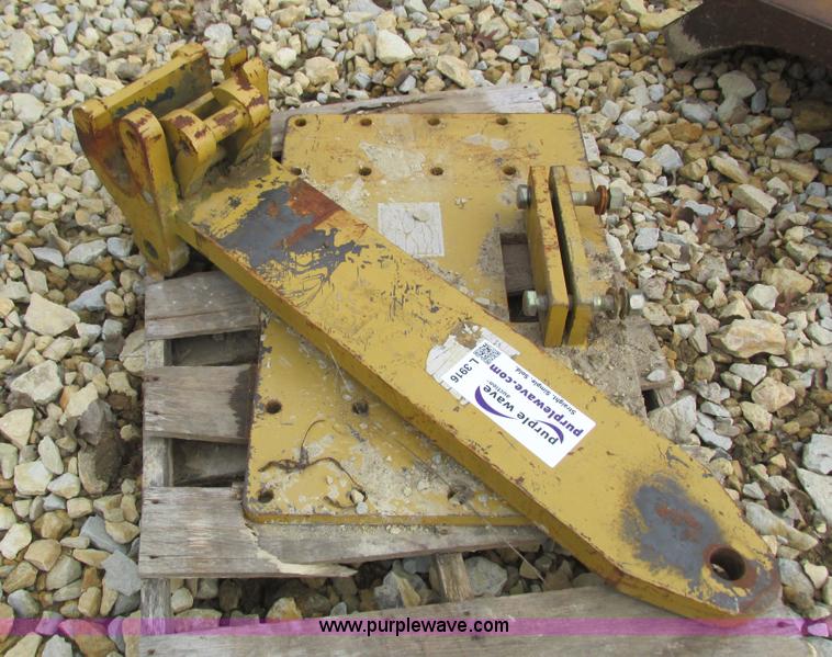 image for item L3916 Scraper hitch