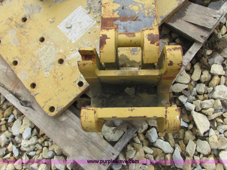 image for item L3916 Scraper hitch