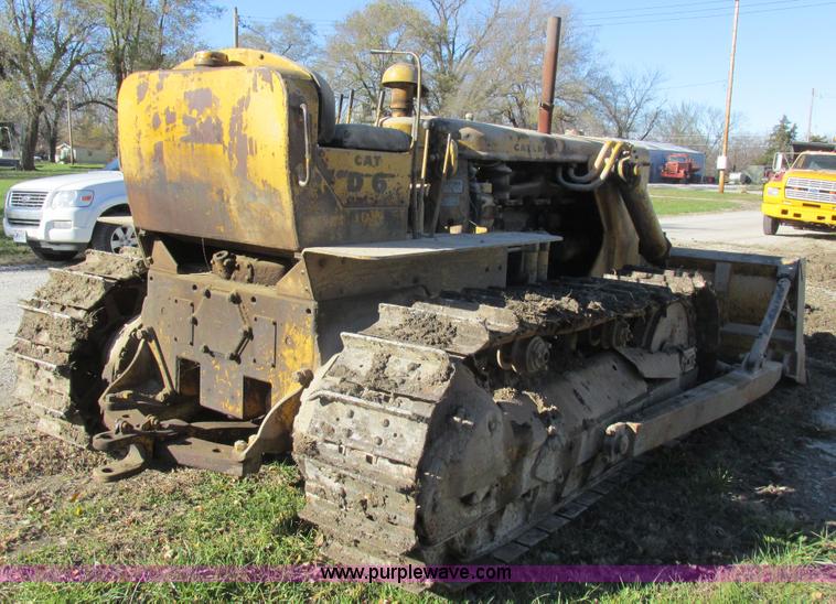 image for item L4137 1952 Caterpillar D6 dozer