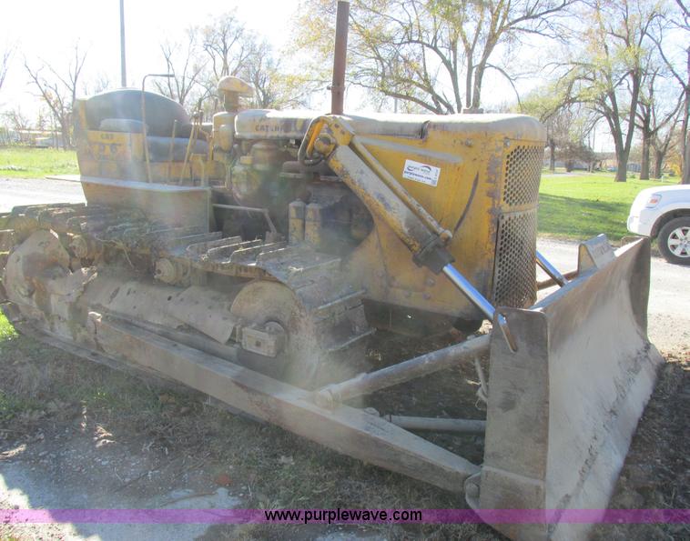 image for item L4137 1952 Caterpillar D6 dozer