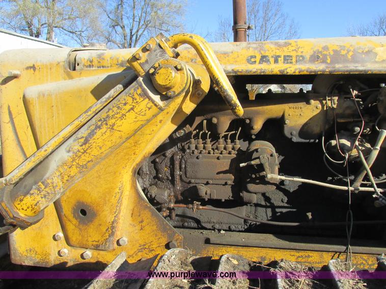 image for item L4137 1952 Caterpillar D6 dozer