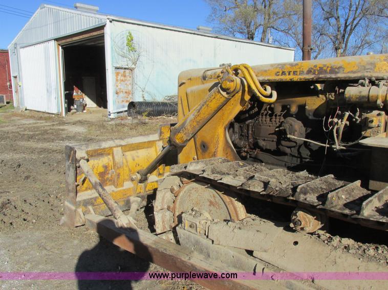 image for item L4137 1952 Caterpillar D6 dozer