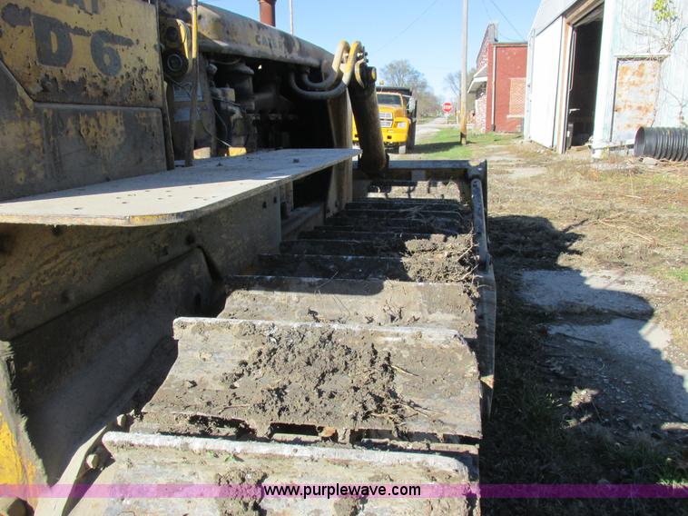 image for item L4137 1952 Caterpillar D6 dozer