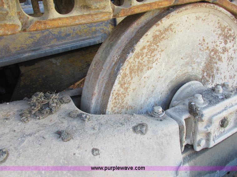 image for item L4137 1952 Caterpillar D6 dozer