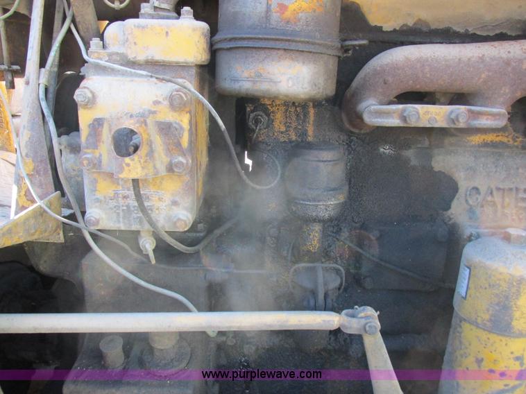 image for item L4137 1952 Caterpillar D6 dozer