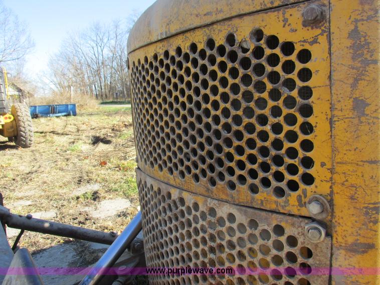 image for item L4137 1952 Caterpillar D6 dozer