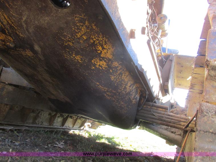 image for item L4137 1952 Caterpillar D6 dozer
