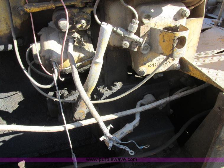 image for item L4137 1952 Caterpillar D6 dozer