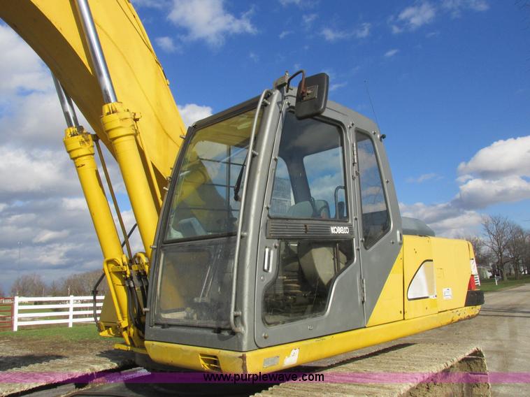 image for item L4151 1996 Kobelco SK270LC excavator