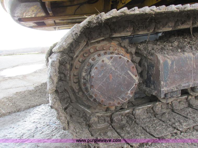 image for item L4151 1996 Kobelco SK270LC excavator