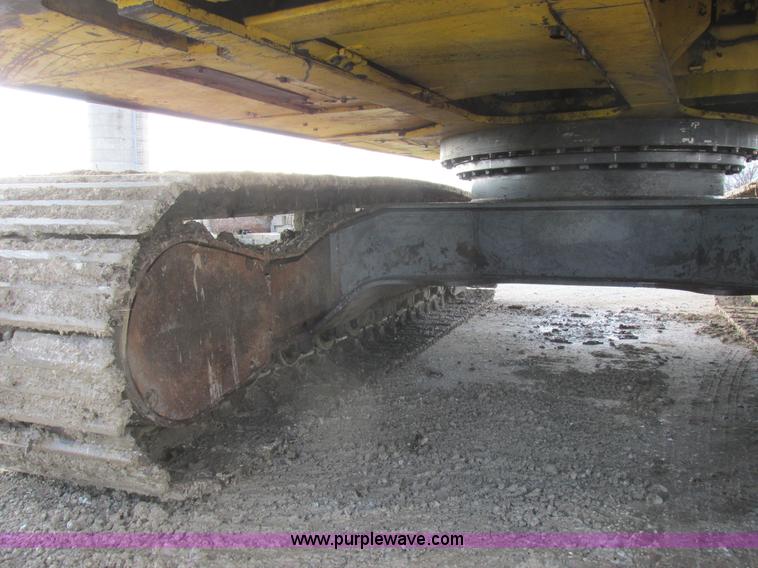 image for item L4151 1996 Kobelco SK270LC excavator