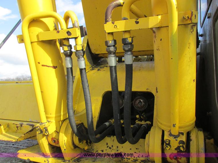 image for item L4151 1996 Kobelco SK270LC excavator